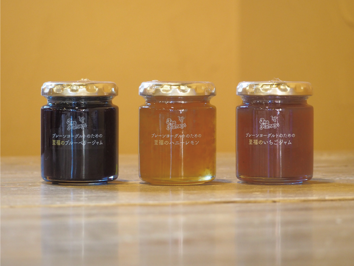 プレーンヨーグルトのためのはちみつジャム はちみつオンライン通販ビーハニー