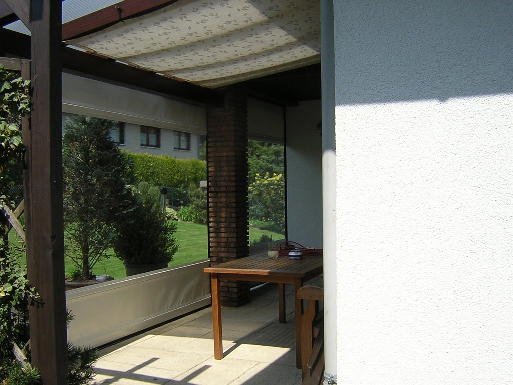 FuT gartenoasen.de Rollfenster / Rolltore