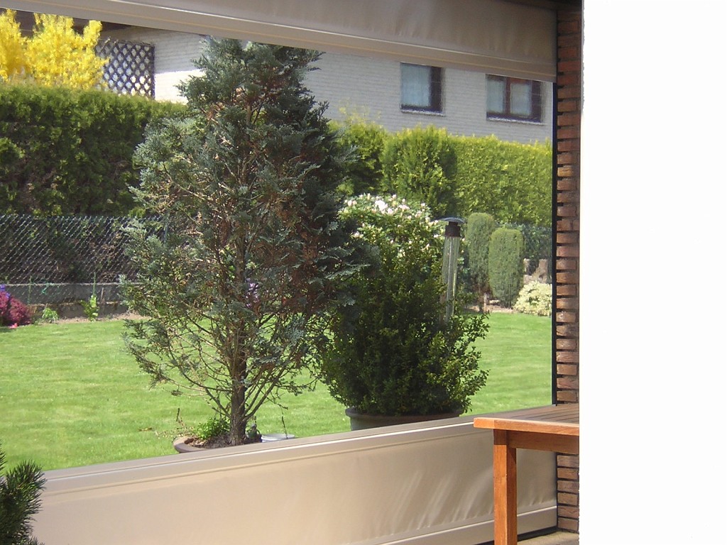 FuT gartenoasen.de Rollfenster / Rolltore