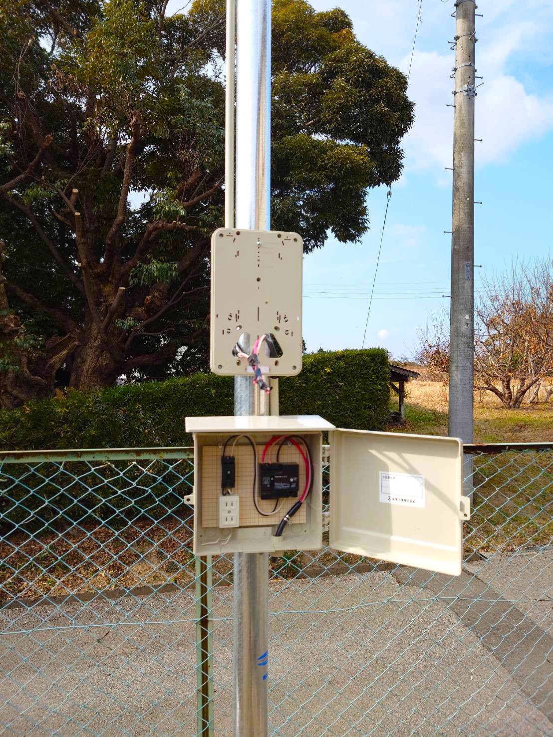 作業場に電気の引込み