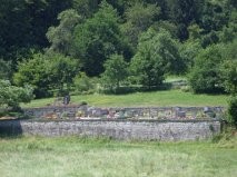 Le cimetière de Lollbach où les restes de l'équipage furent déposés en 1945 après la fin des combats