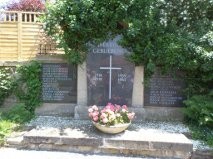 Le monument aux morts 14-18 39-45 de Löllbach