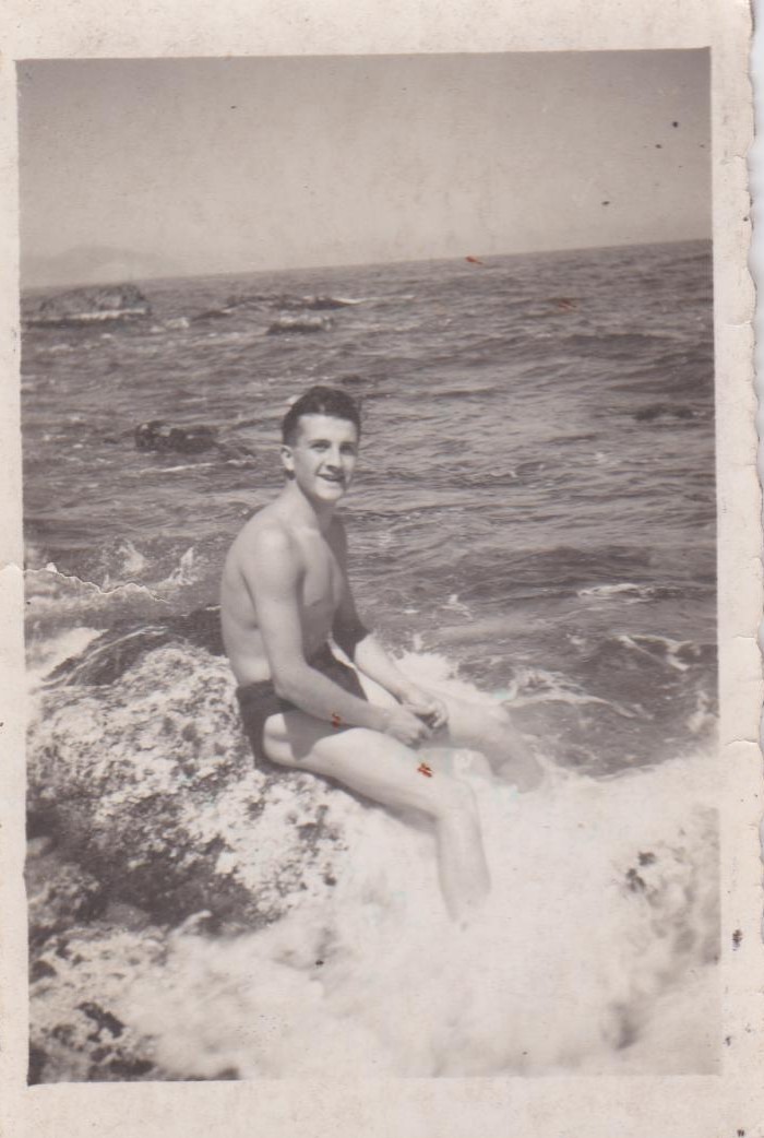 André en bord de mer en AFN en 1942