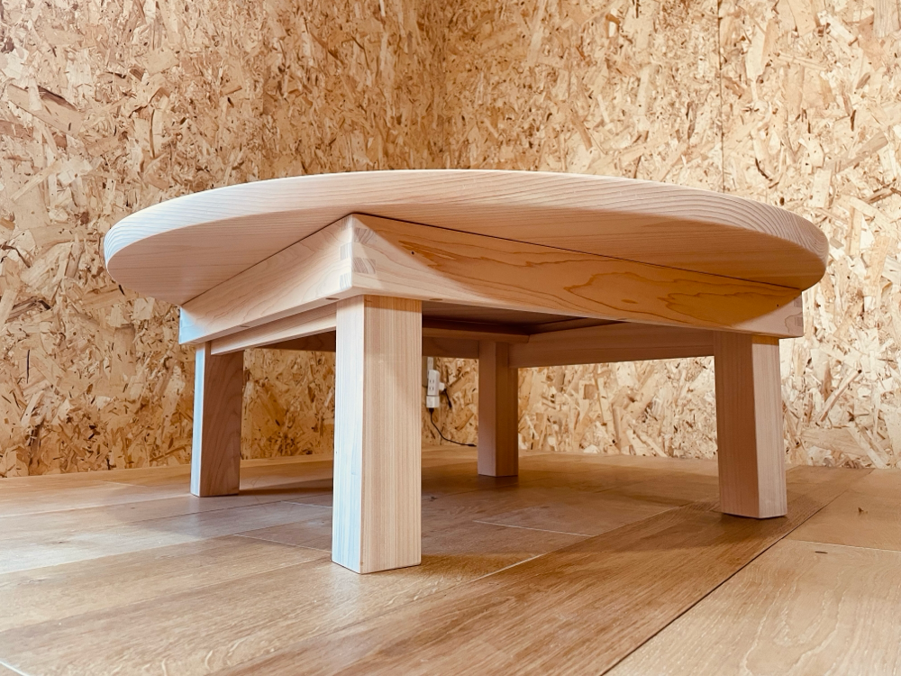 完売  天然樫の木で作成【大自然を感じられるハート型の切り株台】ちゃぶ台/座卓 ちゃぶ台（丸・折りたたみ）｜キッズテーブルに最適・天然木60cm