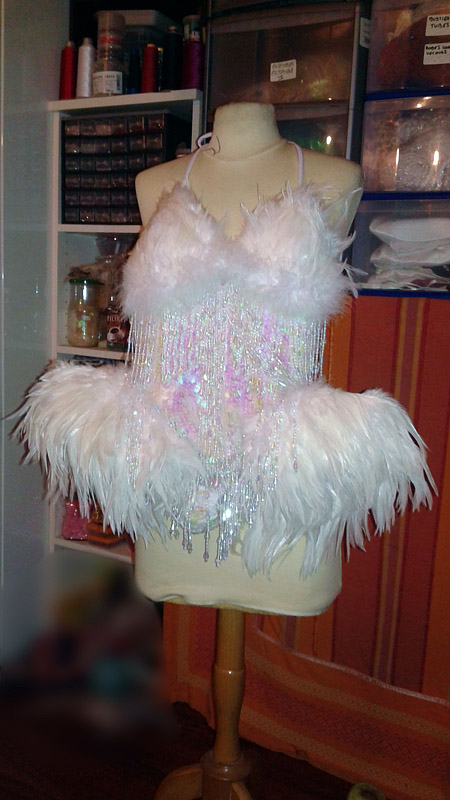 costume bresilien à plumes