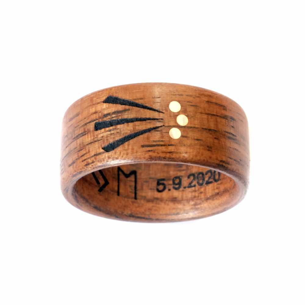 Holzring mit 3 Messing Punkten