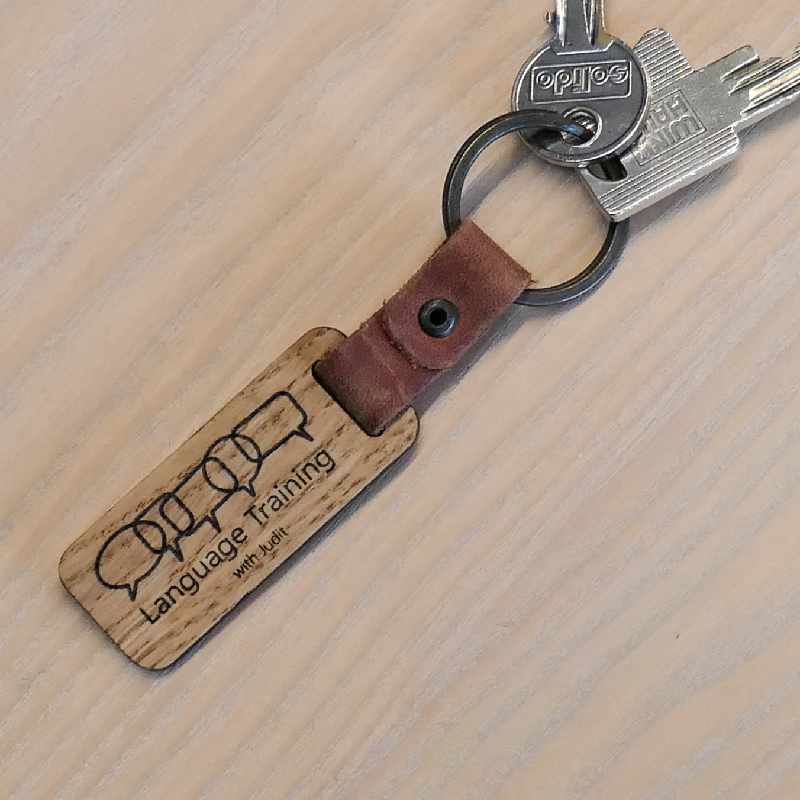 holz-schluesselanhaenger-firmenlogo