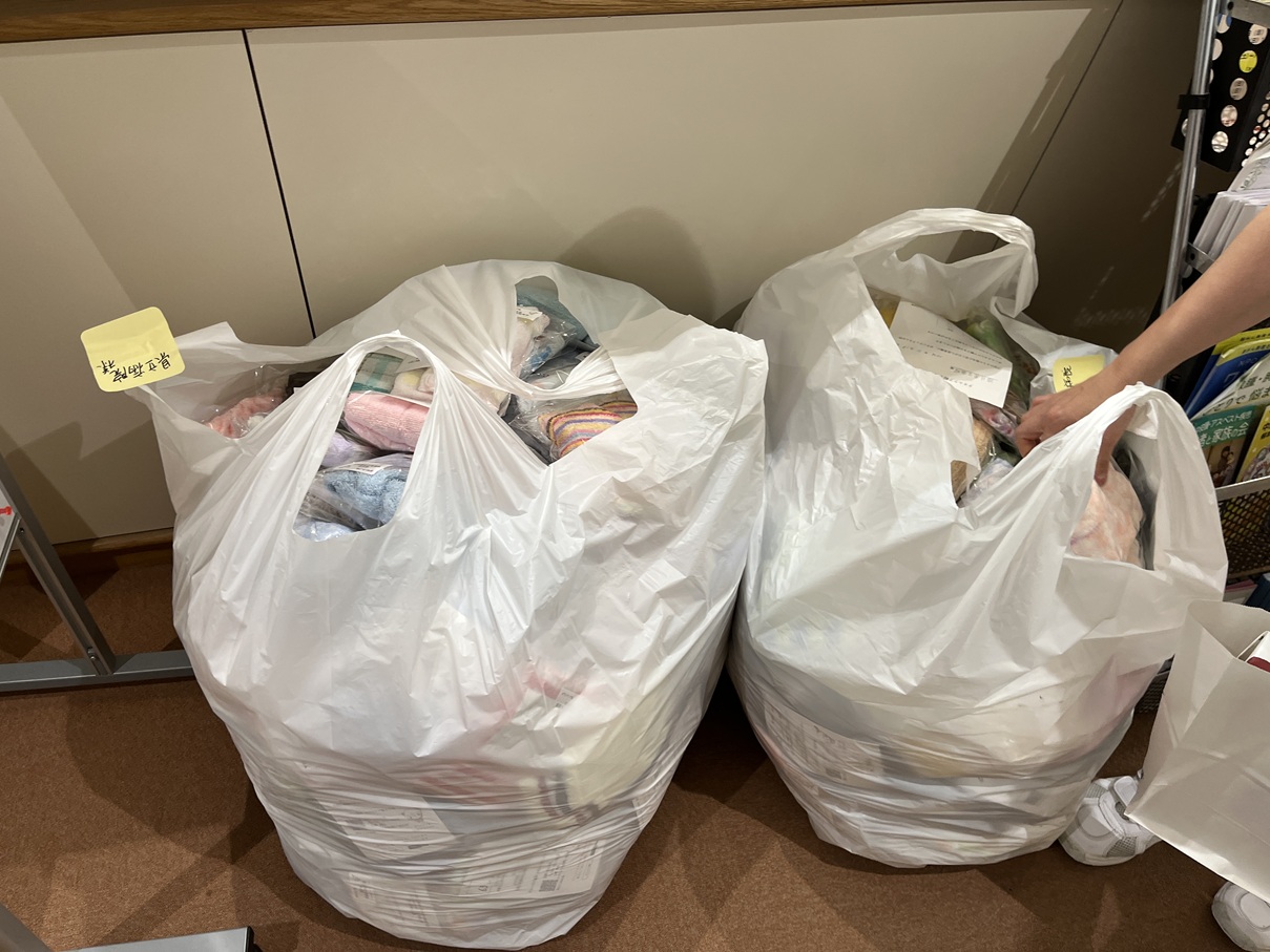 がん拠点病院へタオルケア帽子をお届けいたしました