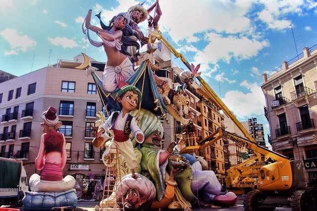 バレンシアの火祭り ファジャス Fallas De Valencia ヨーロッパ語のeurolingual バレンシアの火祭り ファジャス Fallas De Valencia ヨーロッパ語のeurolingual