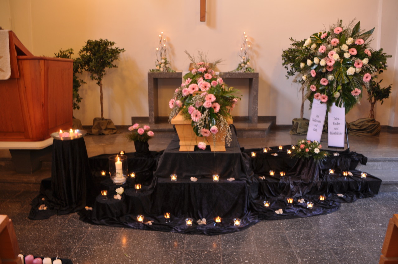 Aufbahrung ev. Friedhof Landwehr Werdohl