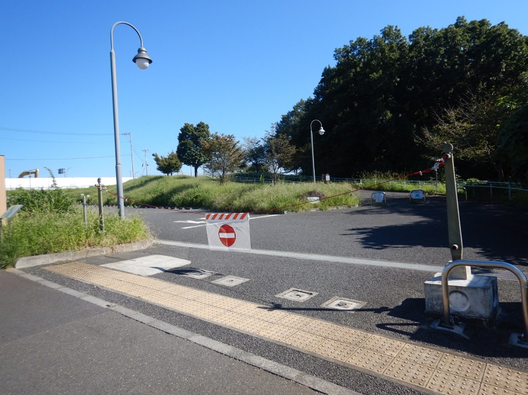 片倉つどいの森公園（西駐車場）