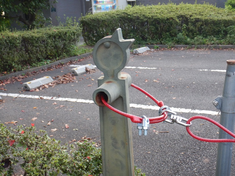 栃谷戸公園（左側）
