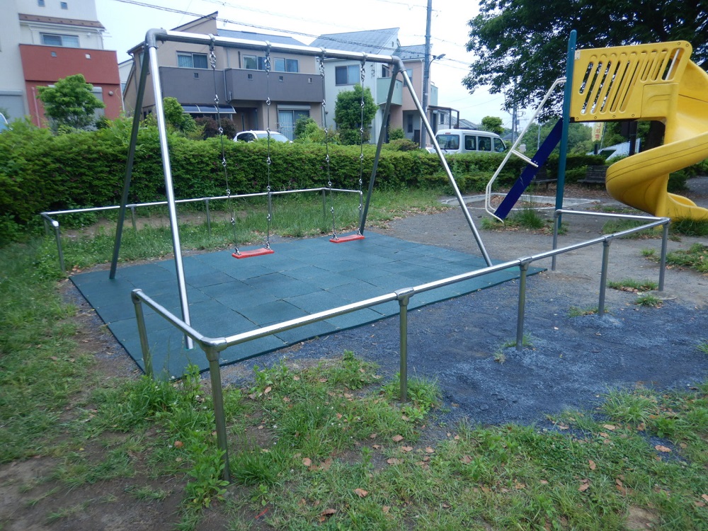 西片倉つつじ公園