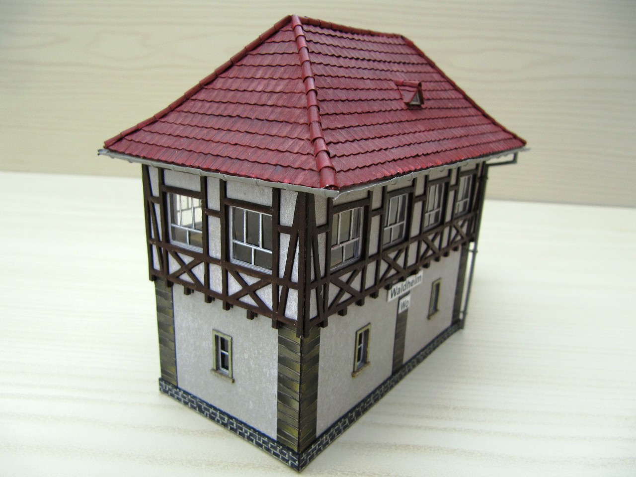 (c) W. Fehse - Stellwerk Waldheim Wo, Putz hell, 1:87 (H0)