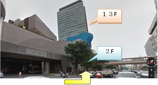 オフィスタワー13かいに　むかいます。