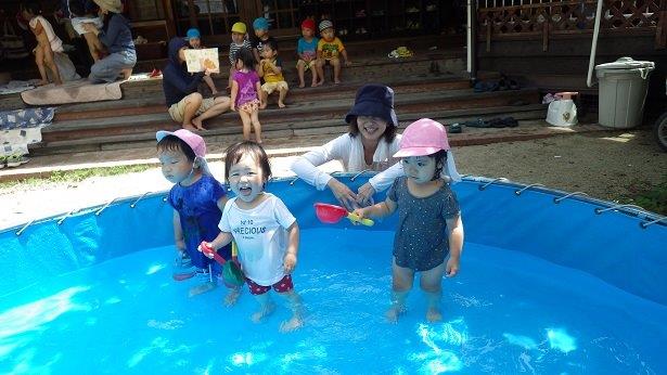 <０・１・２歳児>夏は思いきり、プールあそびに水あそび、どろんこあそび！