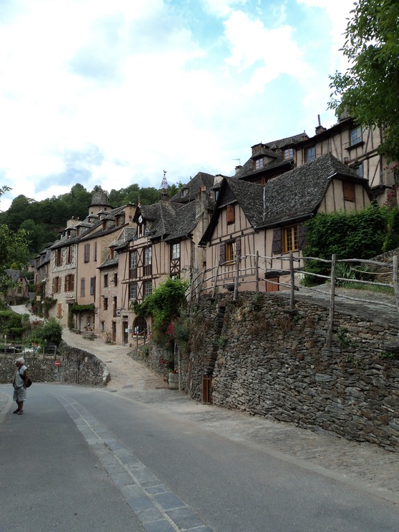 Conques Aveyron 12 maisons à colombages