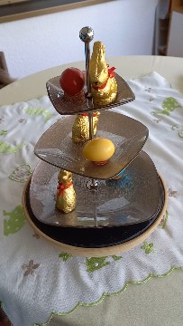 Drehscheibe mit Schieferplatte und Etagere