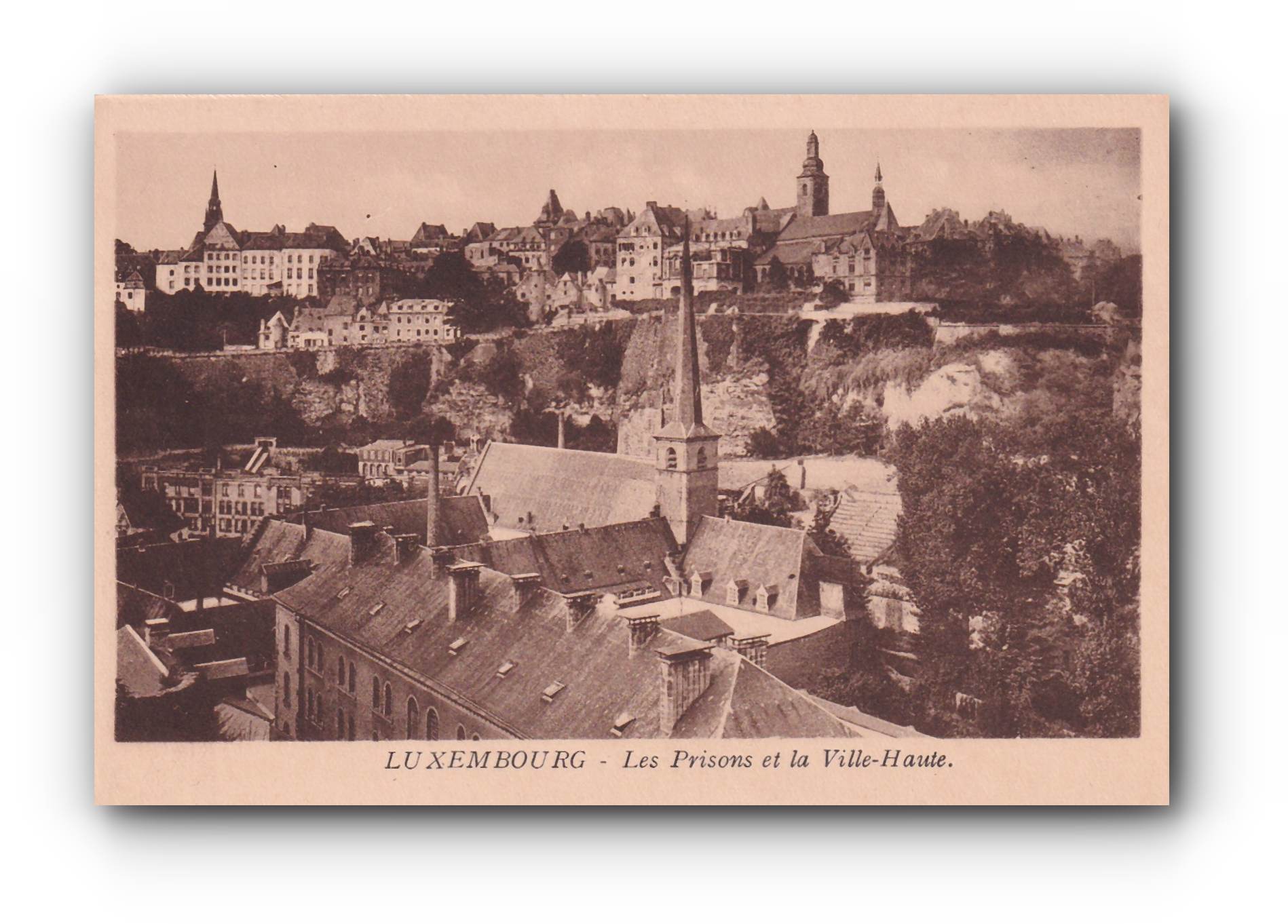 - LUXEMBOURG - Les Prisons et la Ville - Haute -