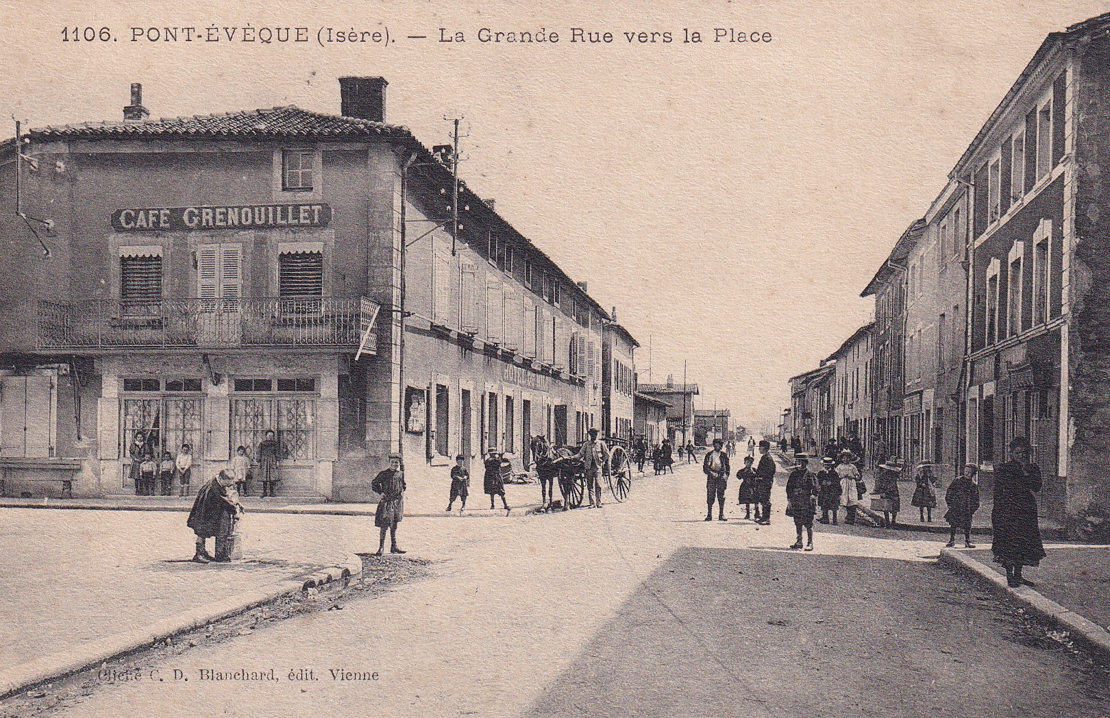 - PONT - ÉVÈQUE - la Grande Rue vers la Place - 29.07.1911 -