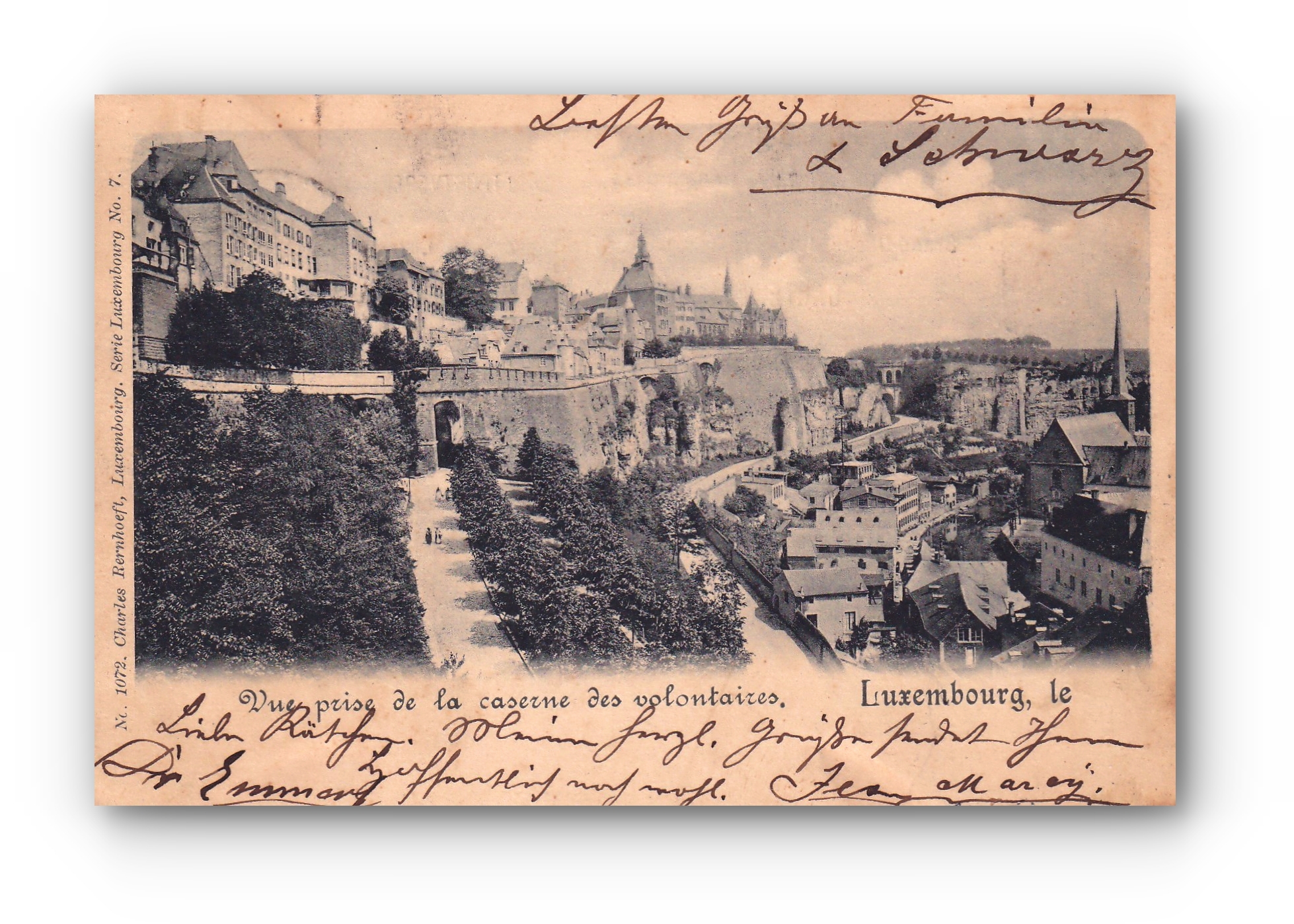 - Vue prise de la caserne des volontaires - LUXEMBOURG - 01.07.1900 -