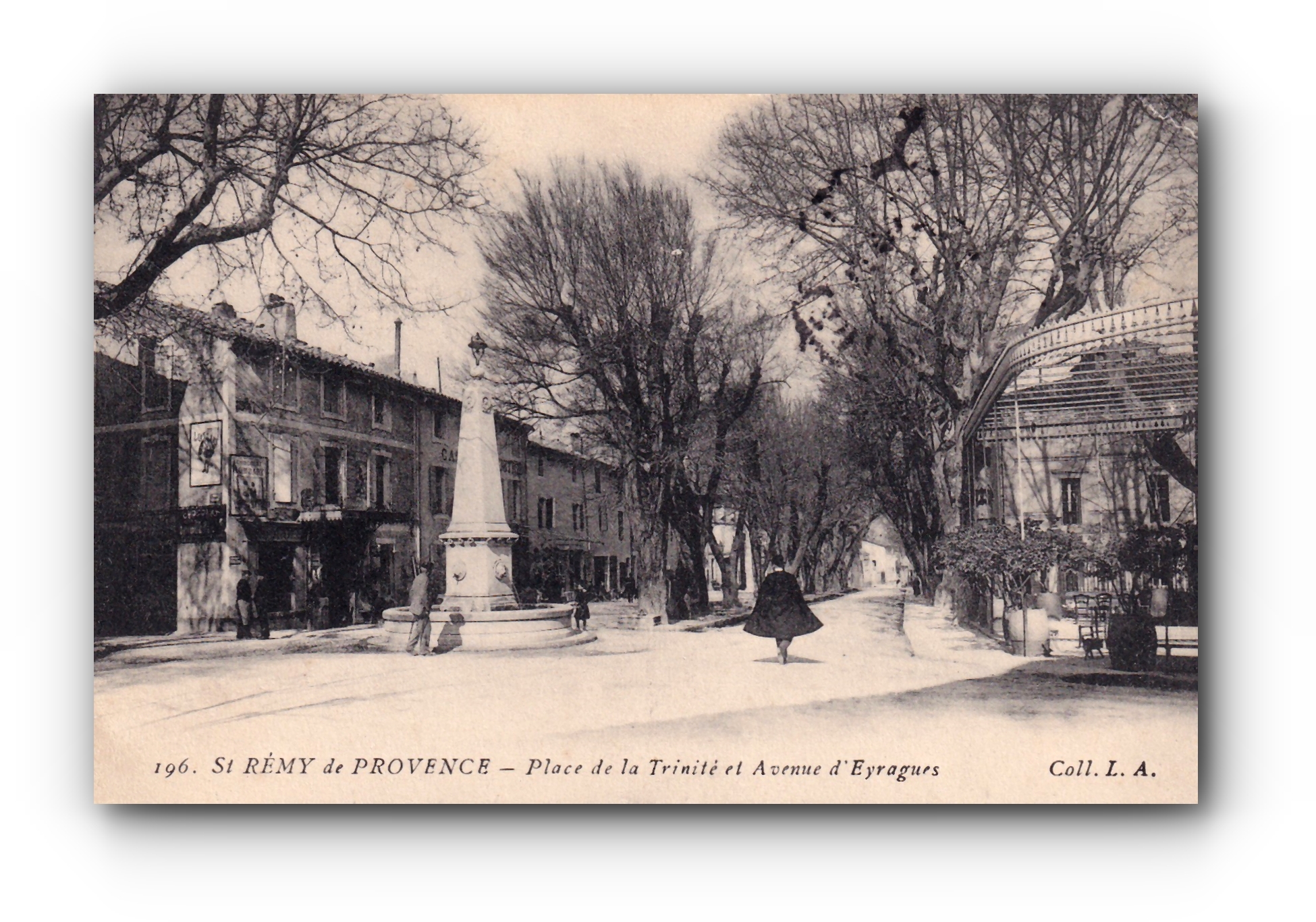 SAINT RÉMY de PROVENCE - Place de la Trinité et Avenue d'Eyragues -14.06.1913