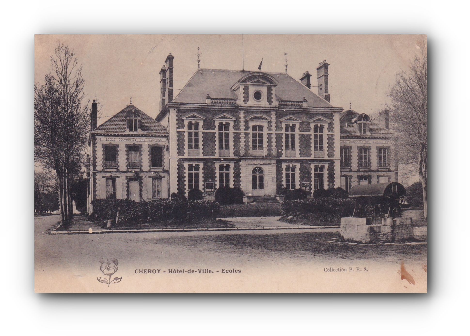 - Hôtel de Ville - Écoles - Cheroy - département de l'Yonne - 11.1904 -