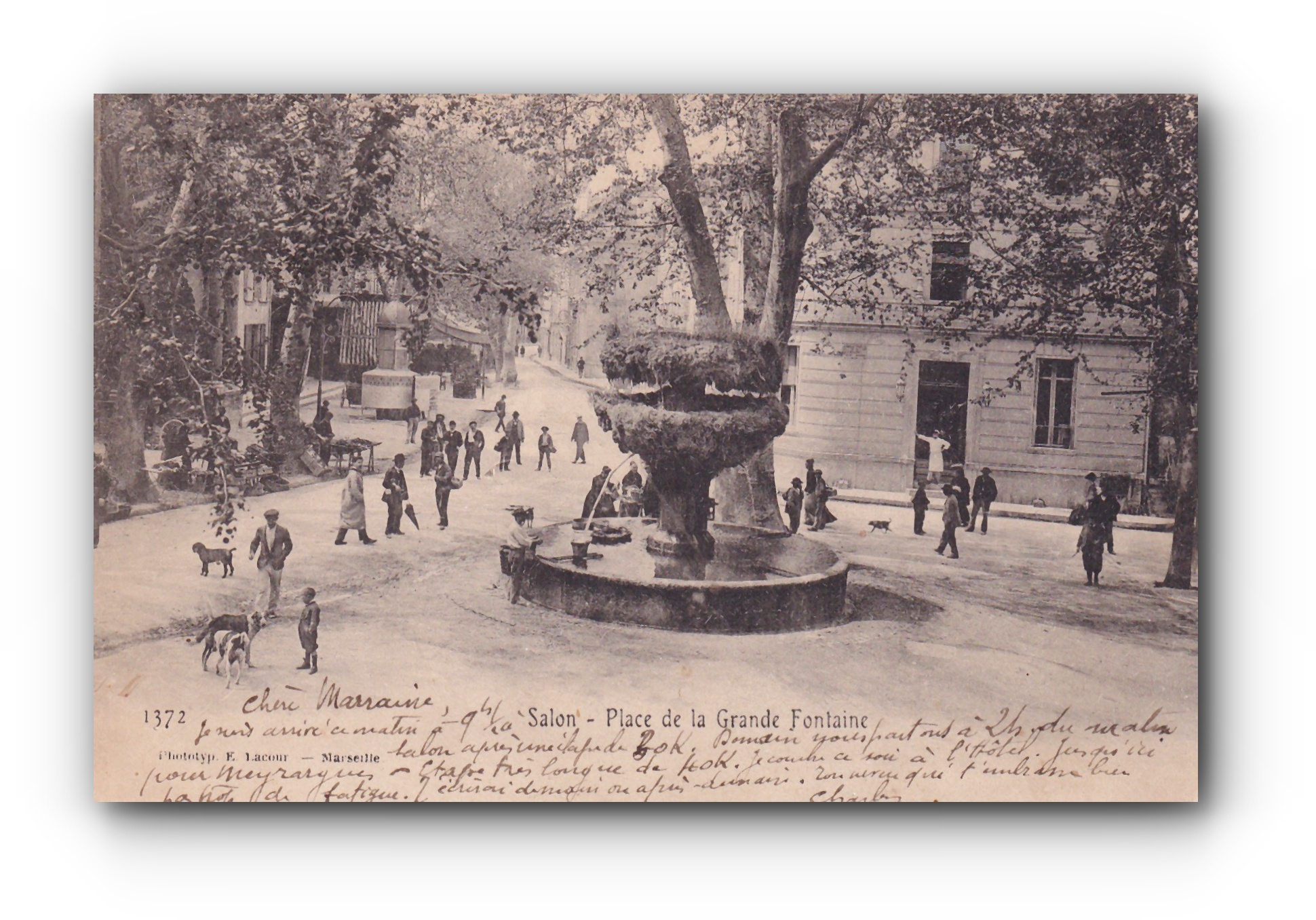 - SALON - Place de la Grande Fontaine - 16.07.1904 -