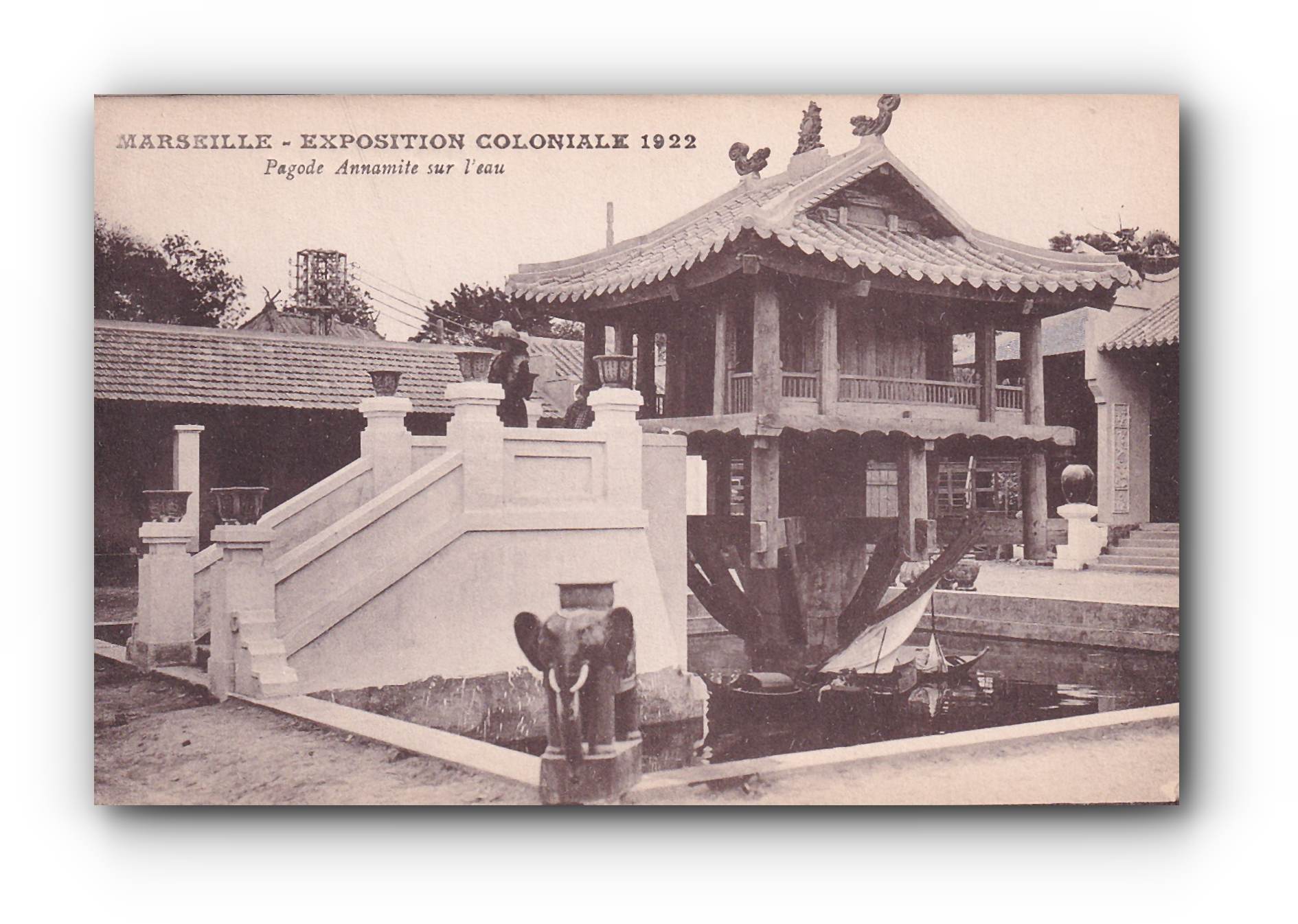 - MARSEILLE - Exposition Coloniale 1922 -  Pagode Annamite sur l'eau -