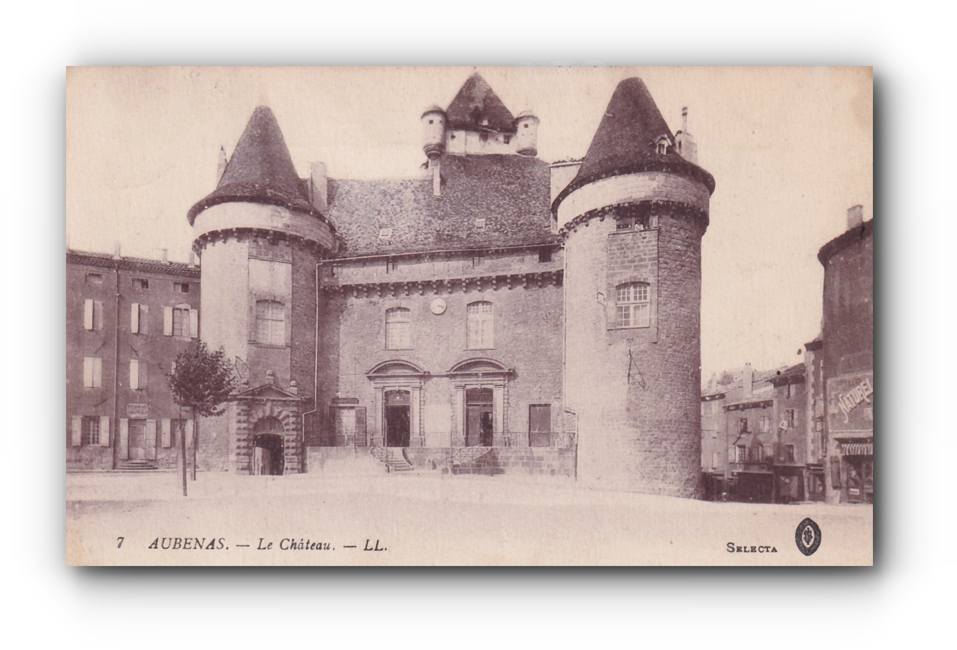 - Le Château - AUBENAS - 26.01.1918 -