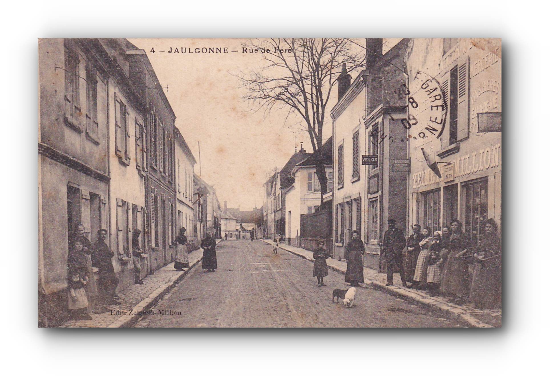 - JAULGONNE - Rue de Fréré - 31.09.1909 -