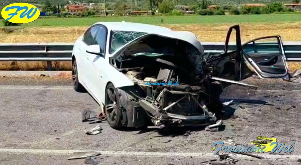 Scontro tra un'Auto e un'Autocisterna