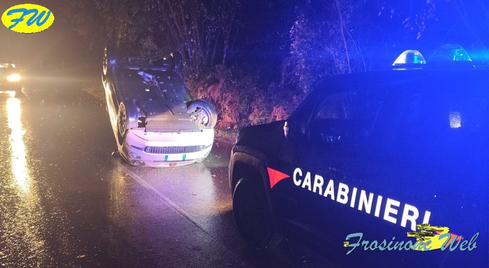Si Ribalta con L'auto. Salvata da un Carabiniere