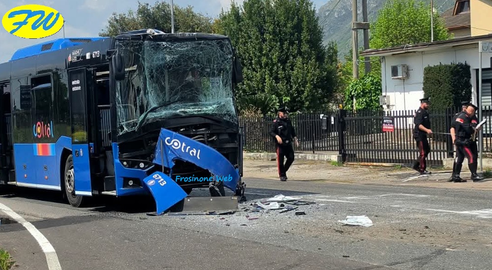 Violento Scontro tra Bus Cotral