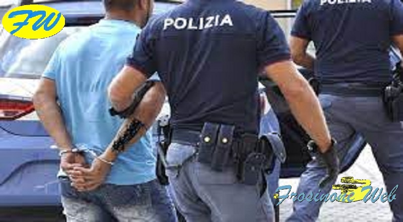 Tentano la Fuga Sbarazzandosi della Refurtiva