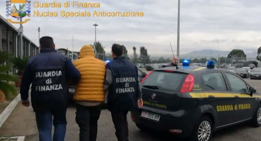 Concorsi Truccati per Favorire Amici e Familiari