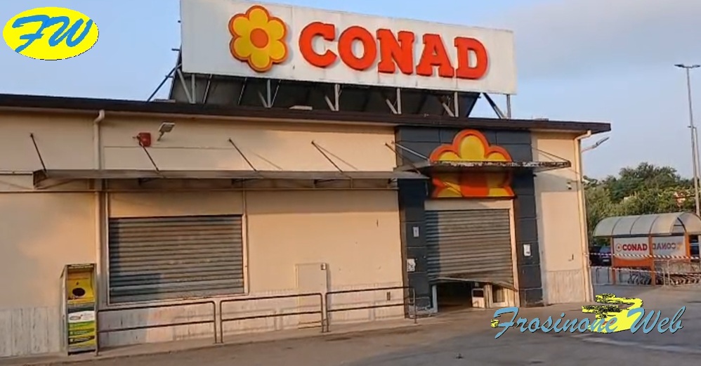 Incendio al Conad