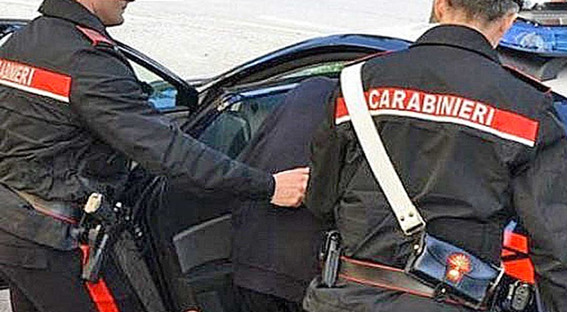 Evade i domiciliari. In carcere