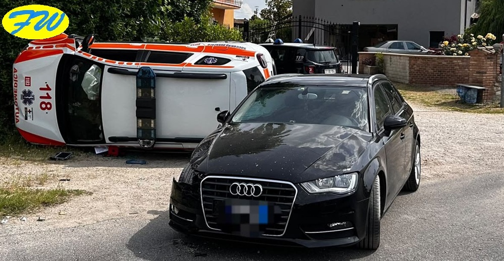 Si Scontrano con un'Auto Medica. 4 Feriti