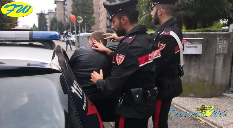 In Manette i Truffatori Seriali