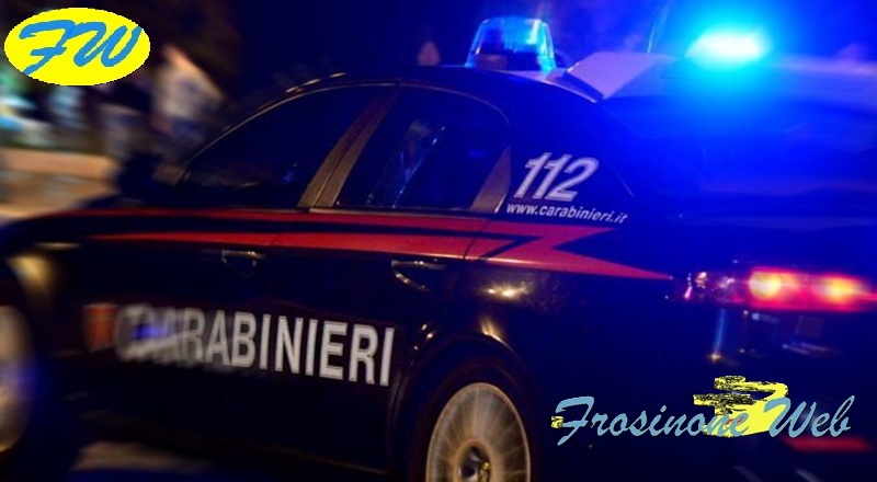Sorpresi nel Deposito con Arnesi da Scasso