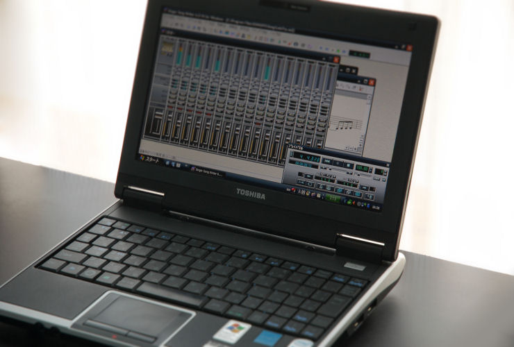 toshiba-nb100-panb100nl.jpg