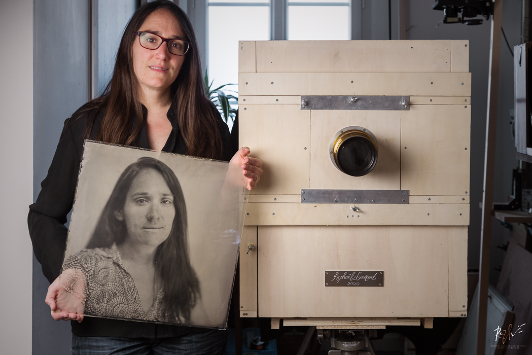 Portrait au collodion humide sur verre 40x40cm réalisée par mes soins avec une chambre photographique de ma fabrication.