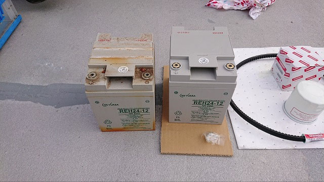 非常用発電機の保守・整備・メンテナンス作業【バッテリー交換の様子2】