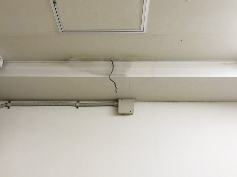 耐用年数を過ぎた避難誘導灯:撤去後