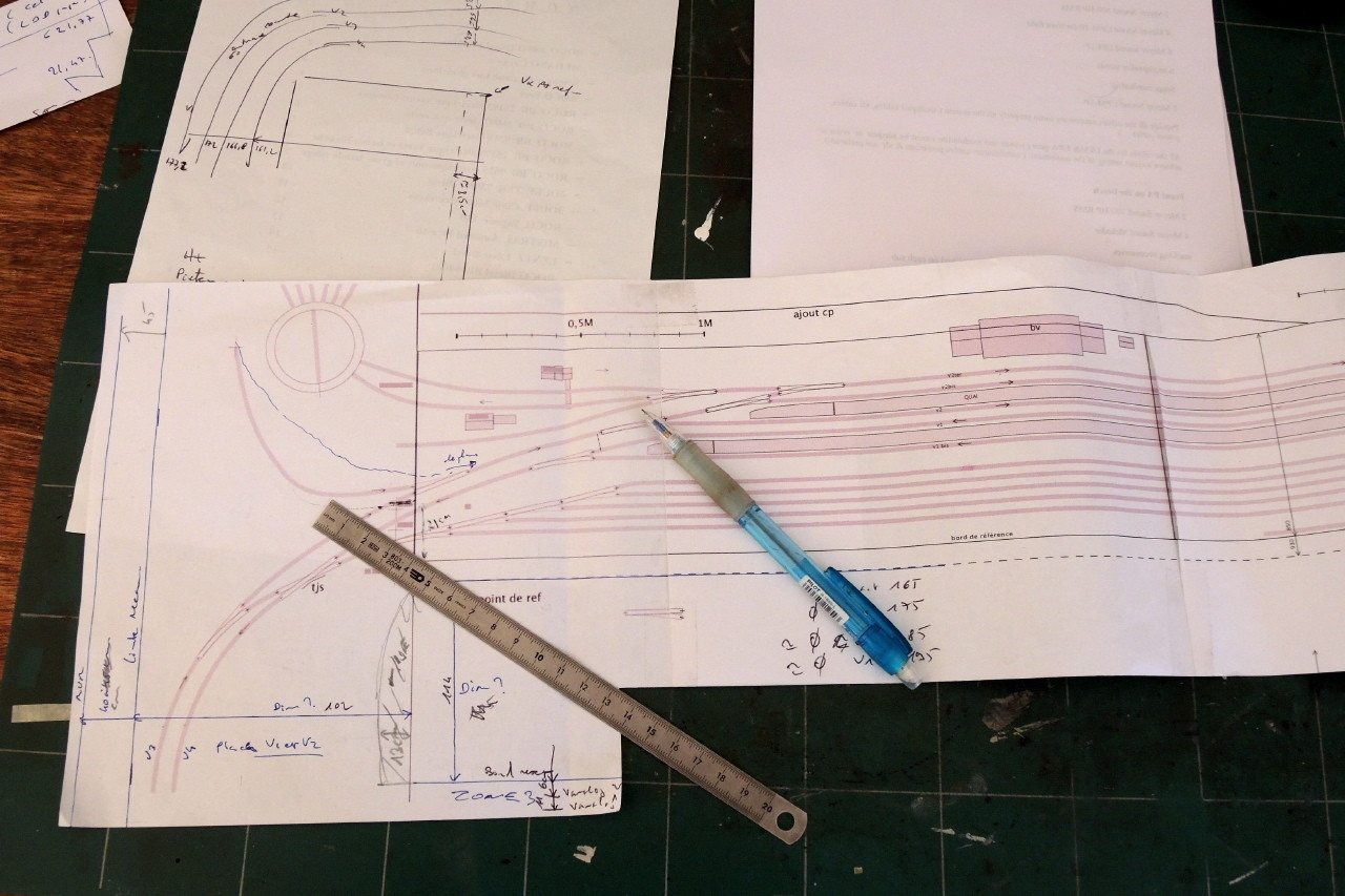 Des plans sur papier et parfois sur la comète...