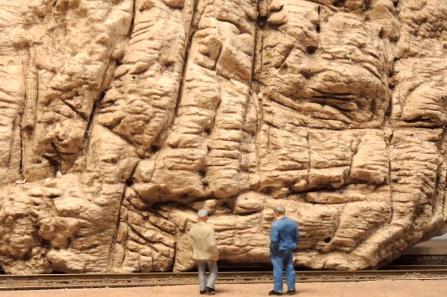 un essai en situation des rochers en platre