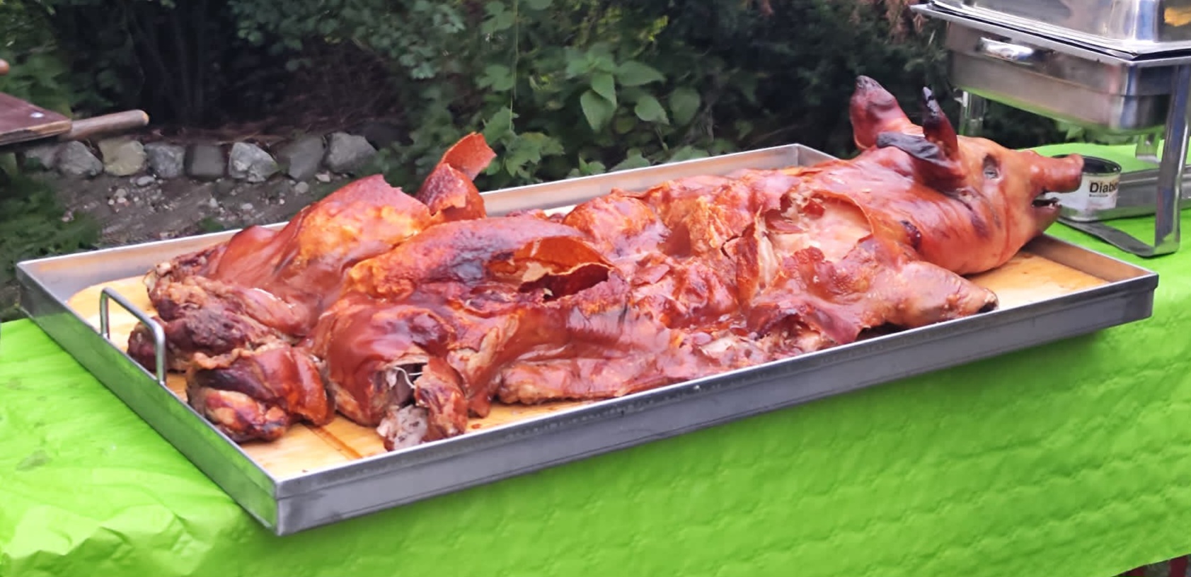 Samstag Abend gab es leckeres SPANFERKEL mit Beilagen