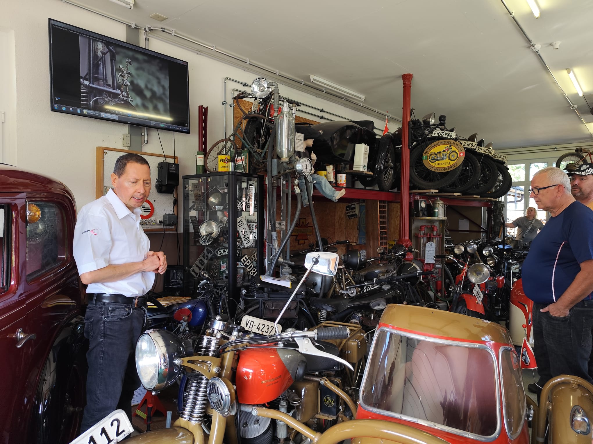 Josef erzählte leidenschaftlich von seinen Motorrädern