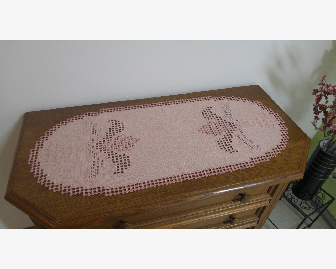 Decke des Monats - Nadel & Faden Fachgeschäft für Hardangerstickerei